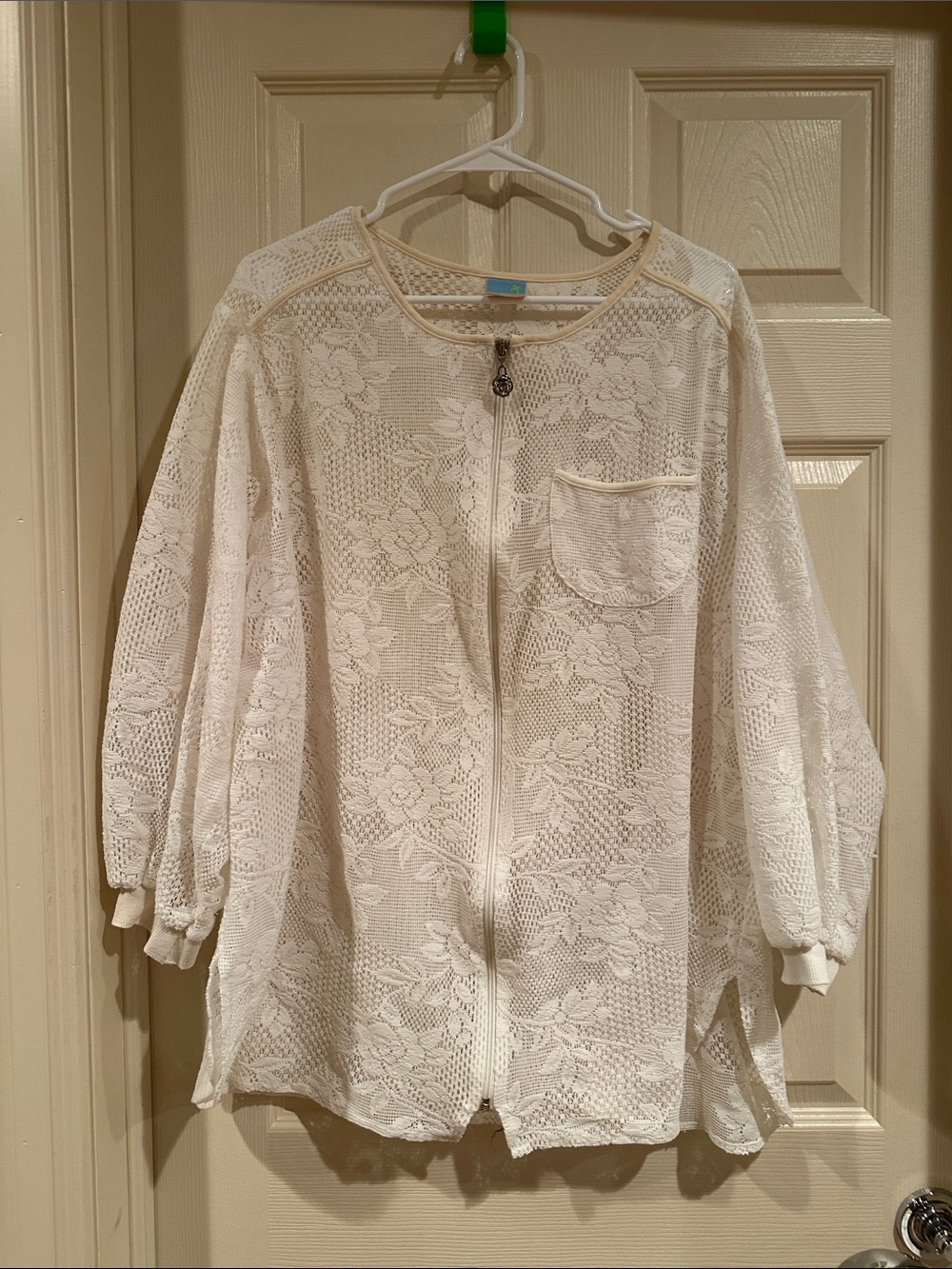 Le Cove Cream Lace Zip-Front Women's Top